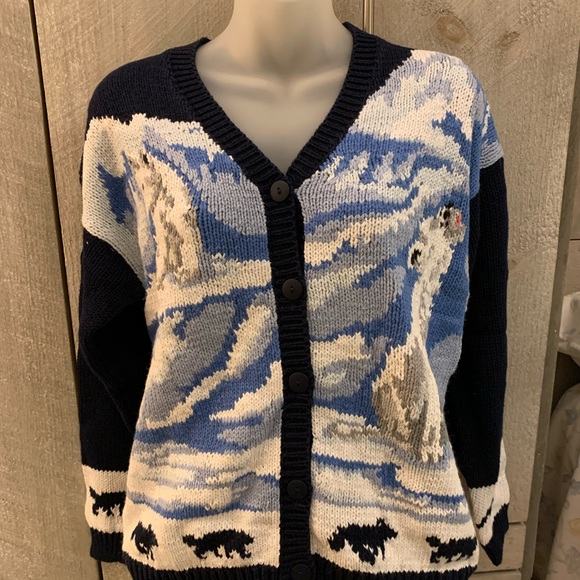 National Wildlife Sweater - Picture 1 of 4